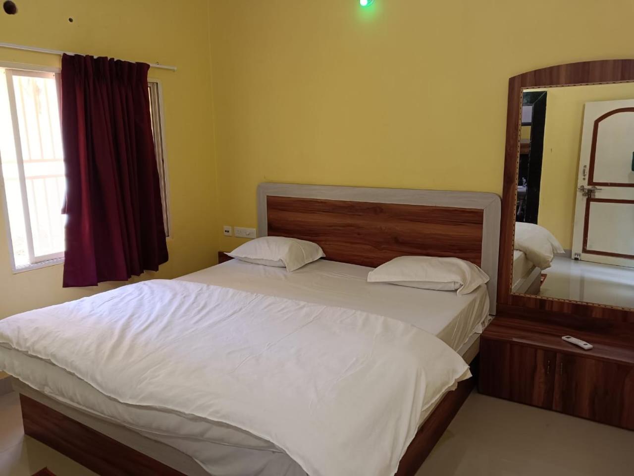 3, Hotel omm place-puri- bike tour free, Puri