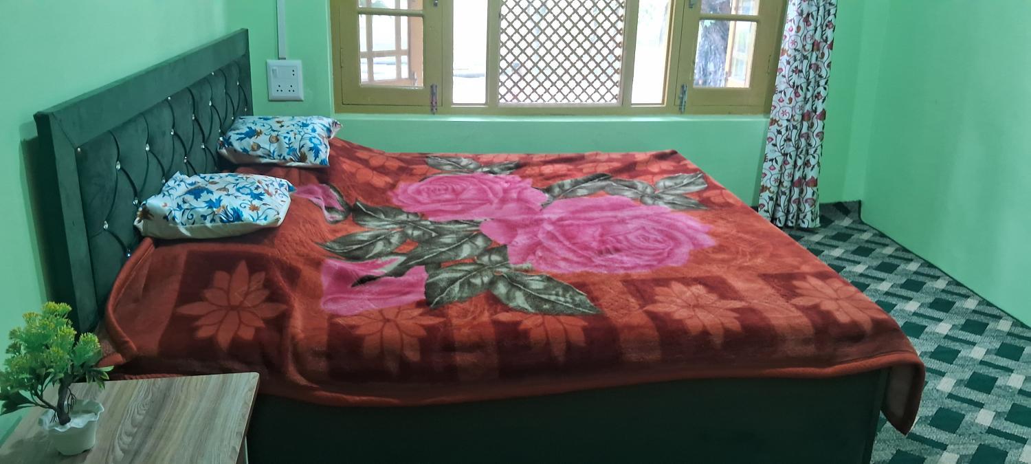 3, Canal Road Guest House and Cafeteria/ Fast Food Point, Anantnag