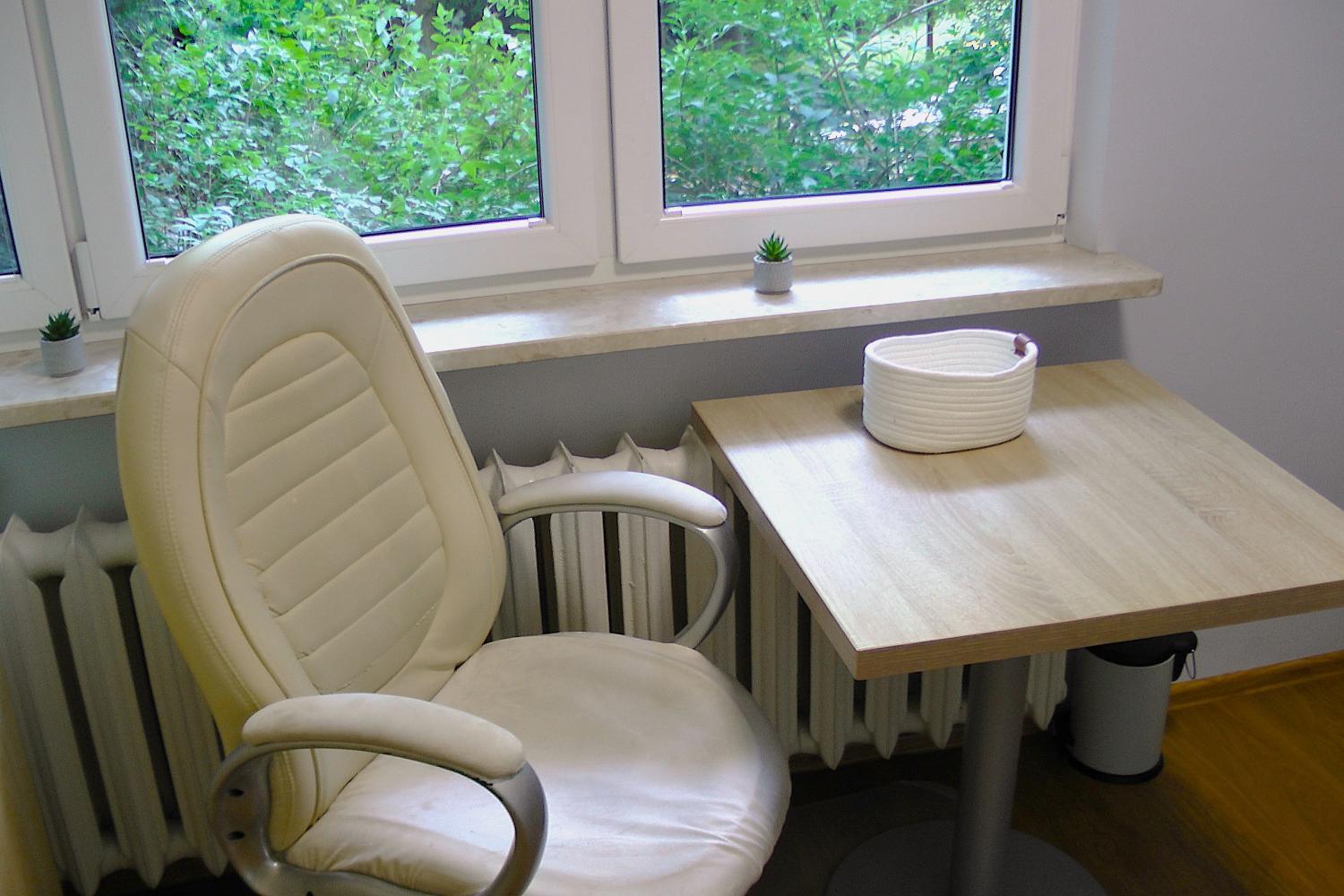 Facilities 5, ROOM, Batorego 29, Warsaw