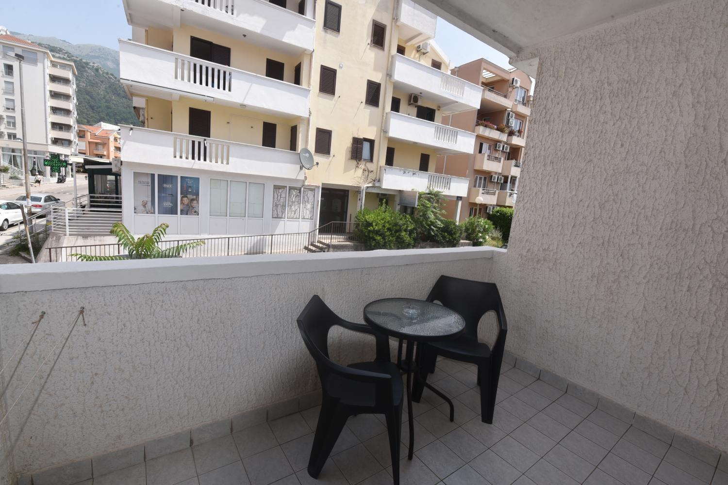 5, Villa Dea