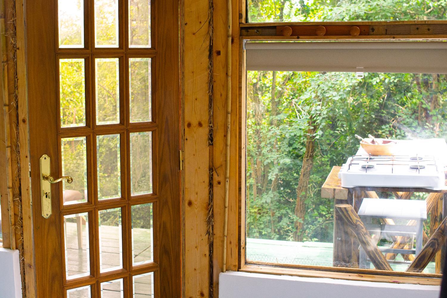 Balcony/terrace 3, Secluded Wooden Cabin, Sintra