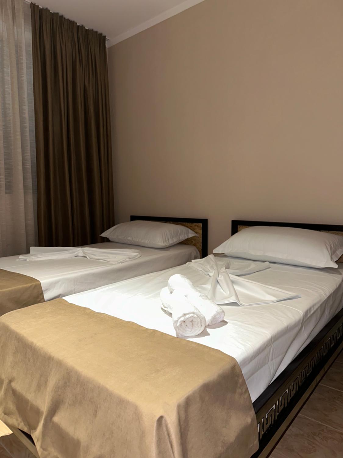 4, Birds Hostel, Shkodrës