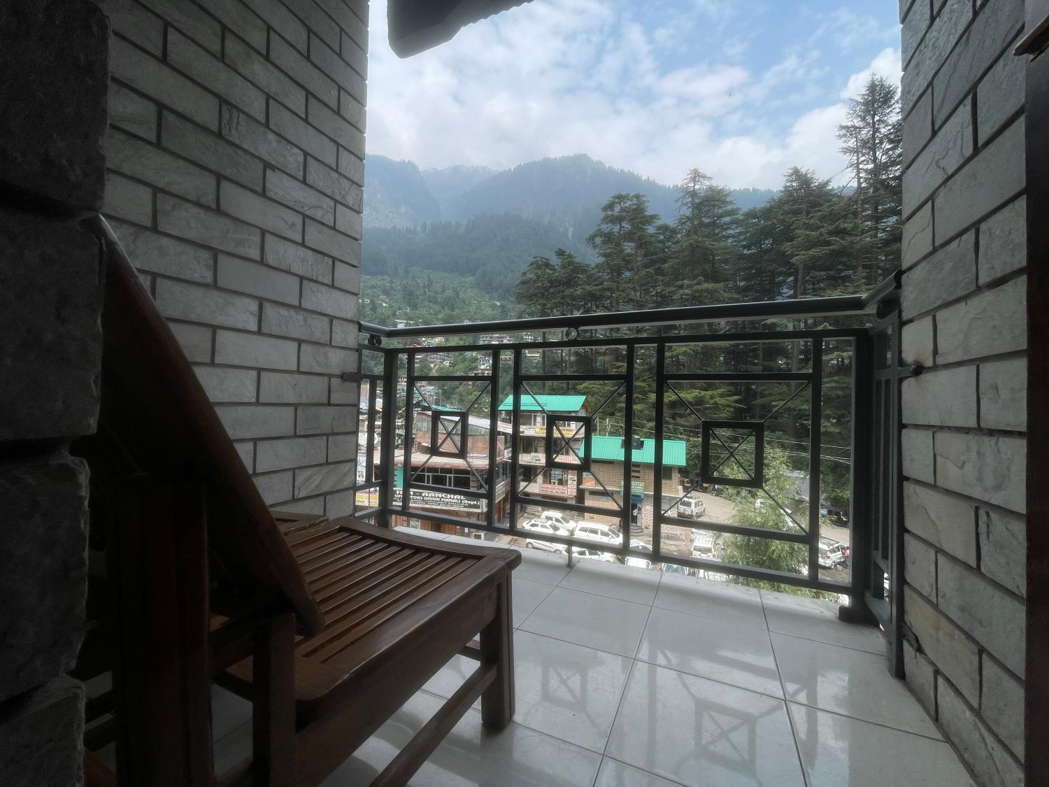 2, Manali diaries B&B, Kullu