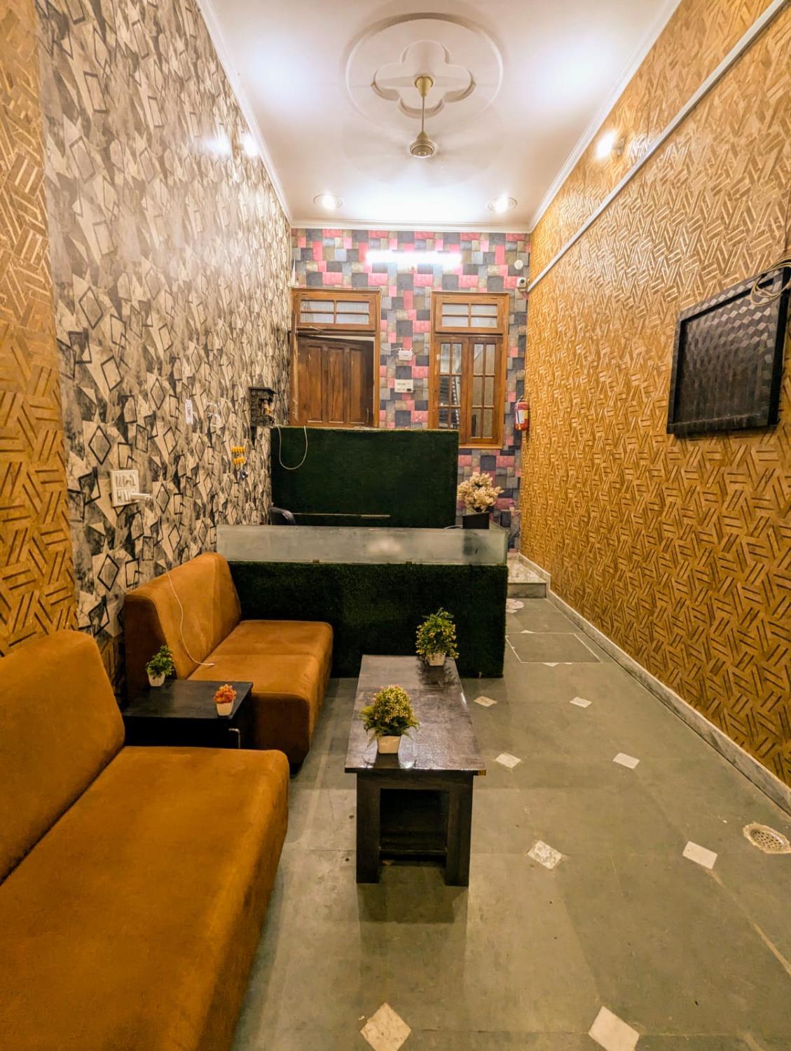 3, Hotel Vibrant Inn, Lucknow