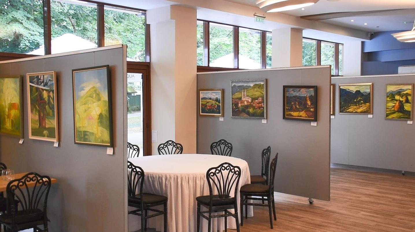 Banquet hall