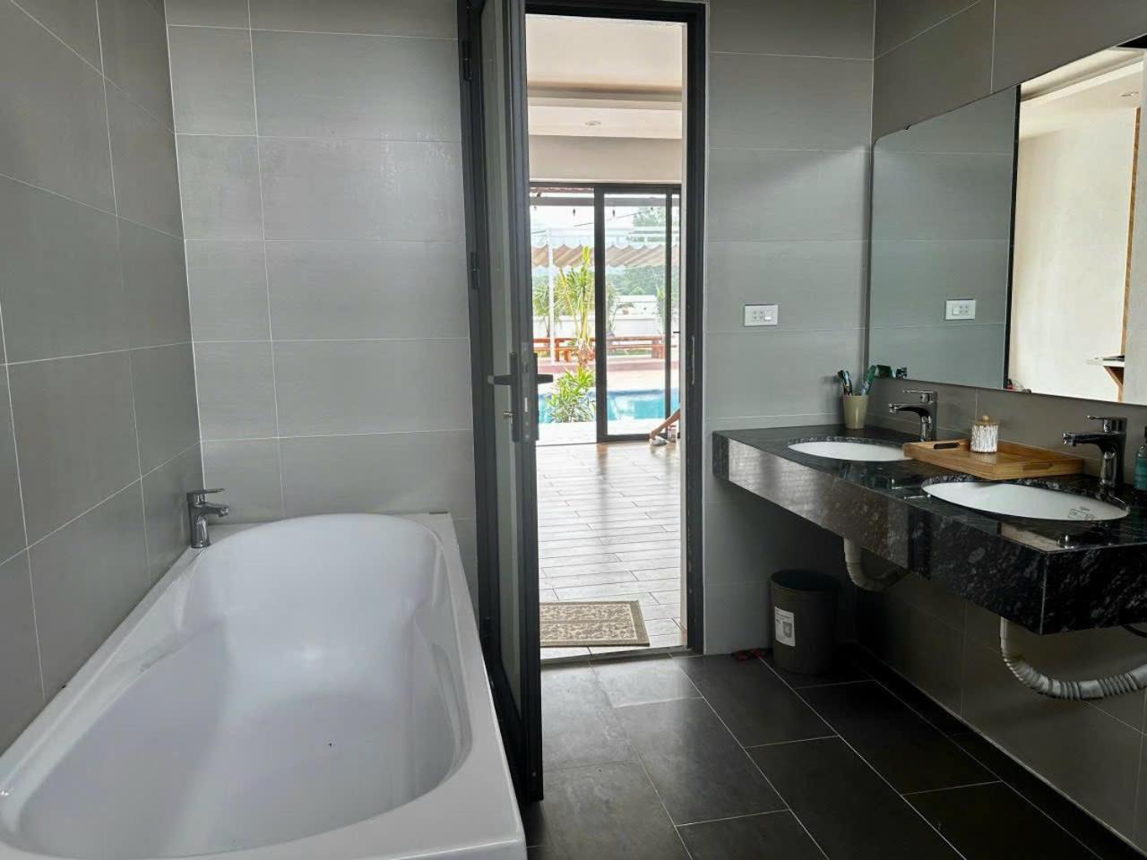 5, Serene Cottage, Sóc Sơn