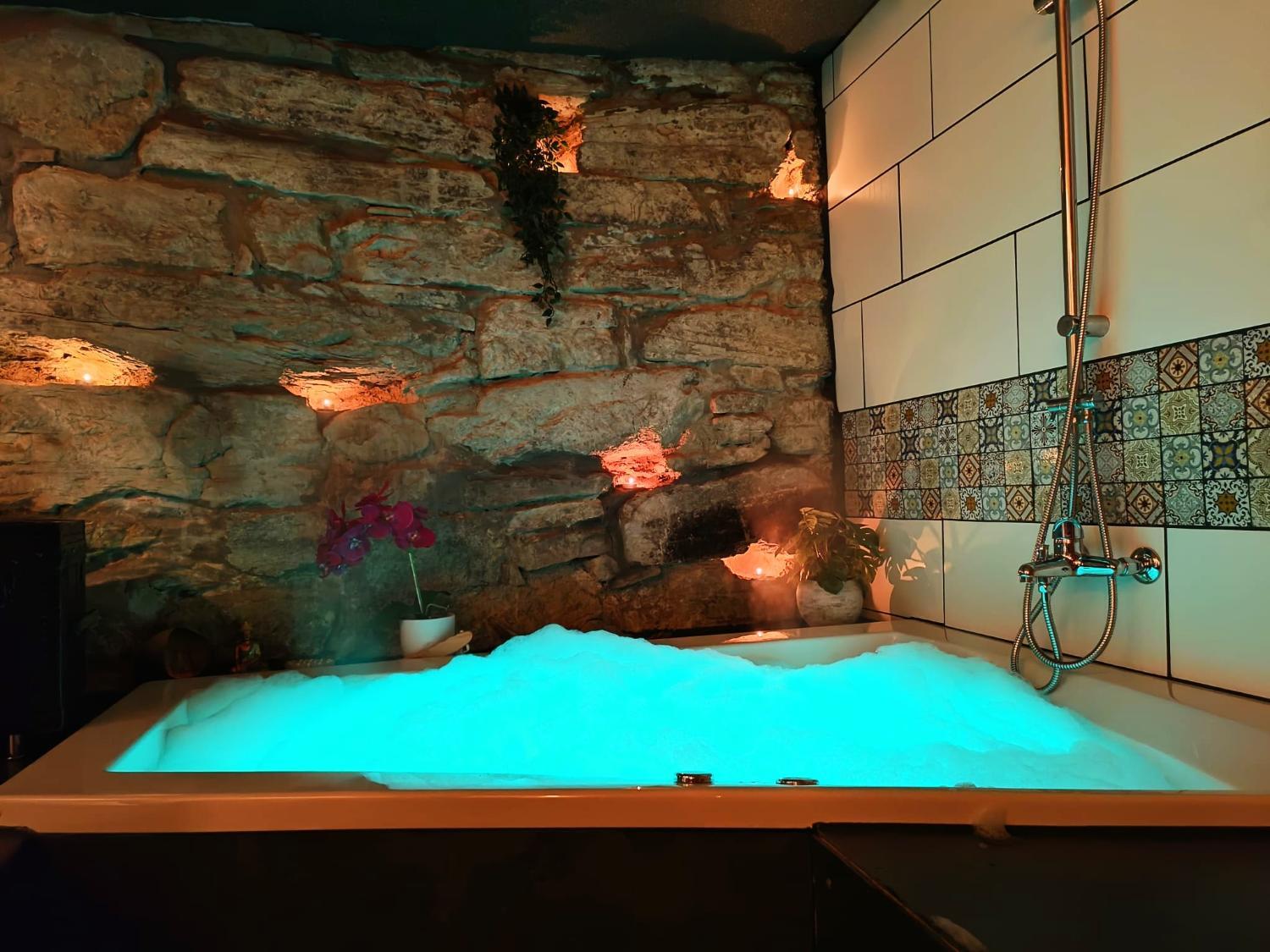 Hot tub 5, Nisihof, Landluft, Sursee