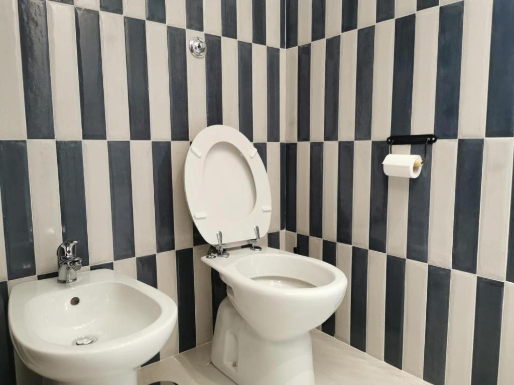 3, Casa Elsa, Napoli