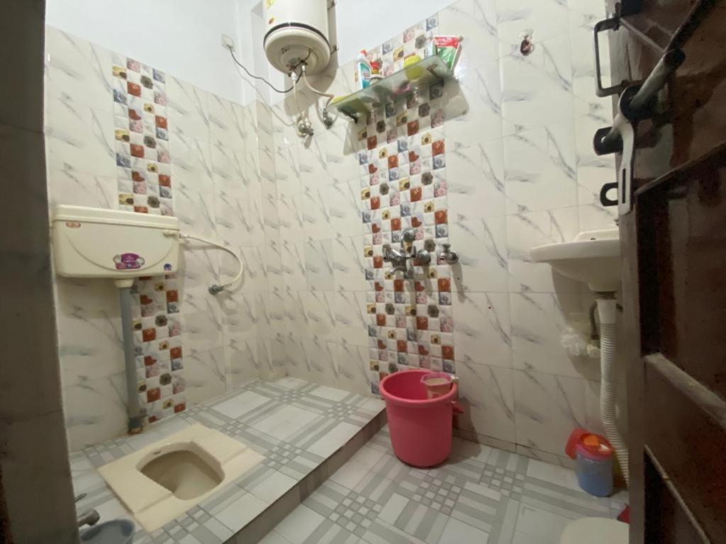 Bathroom 5, Hotel Saryu, Faizabad