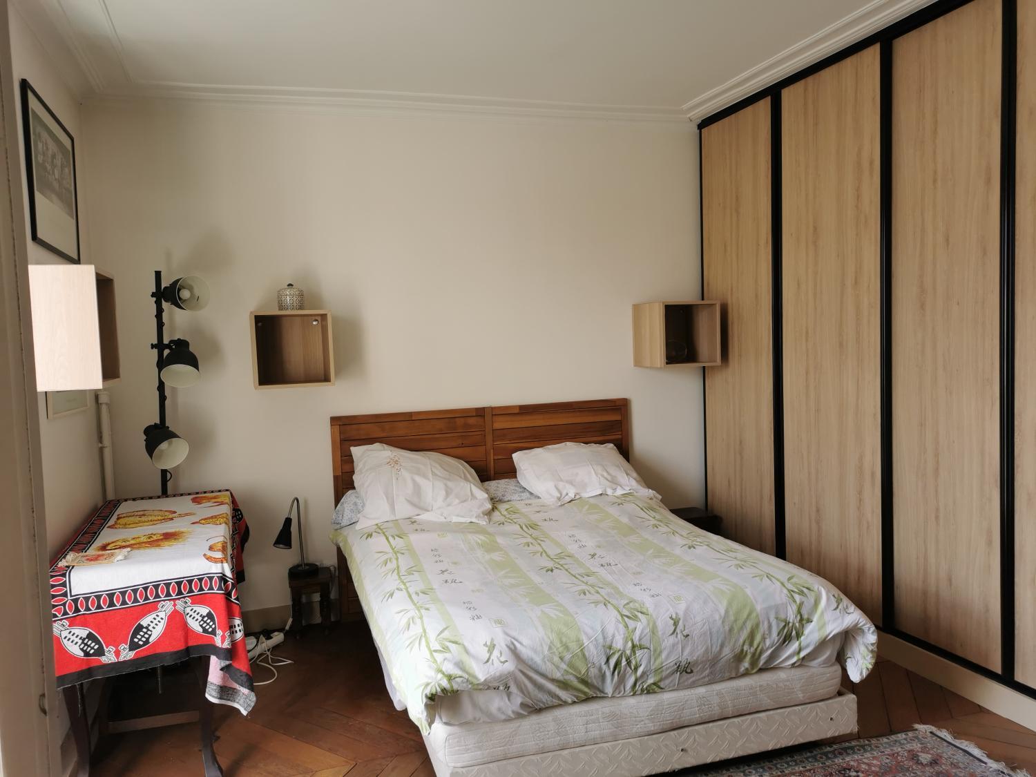 3, 1001 nuits, Paris