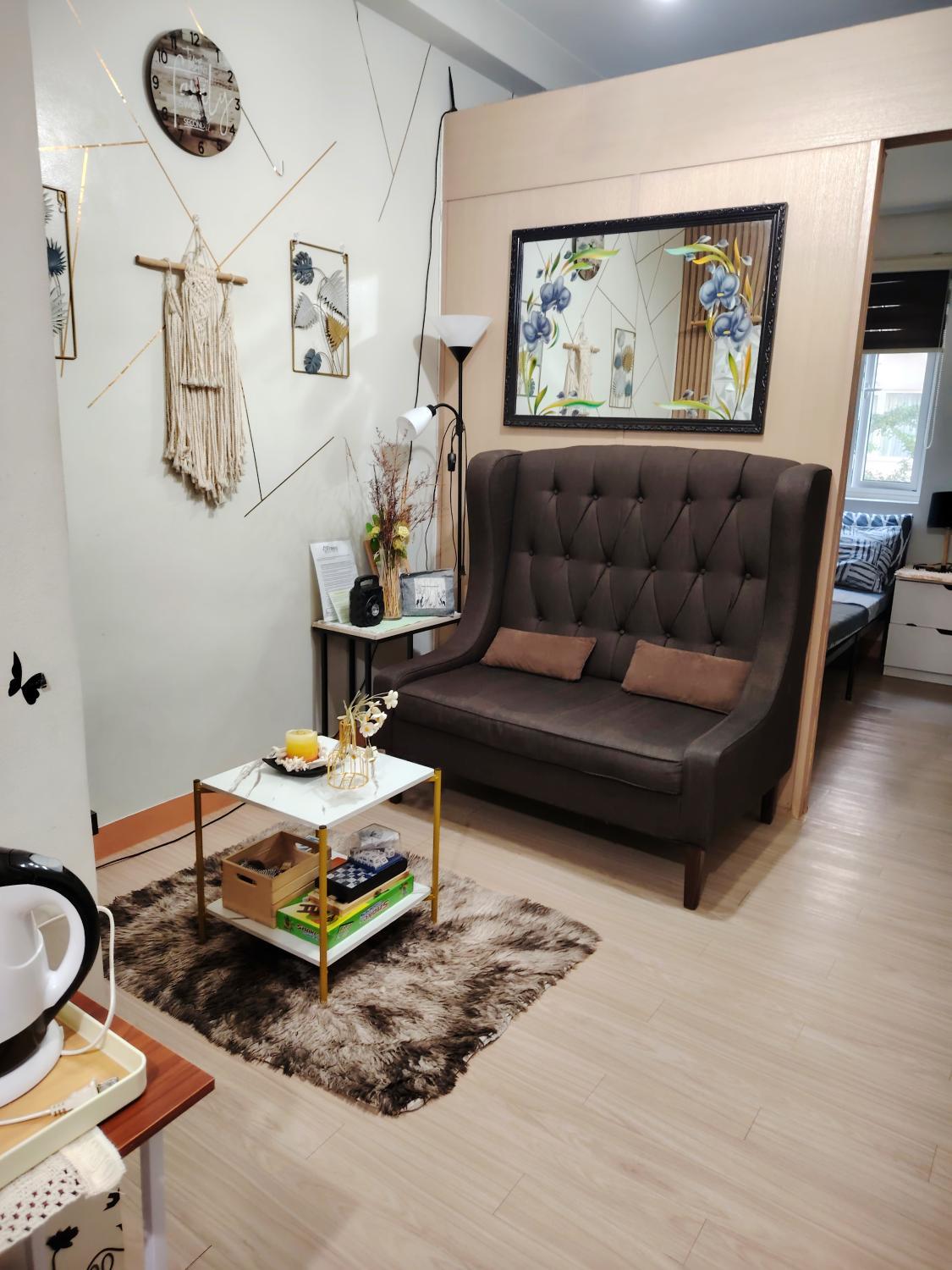 4, 1Bedroom unit Eiyas staycation, Quezon City