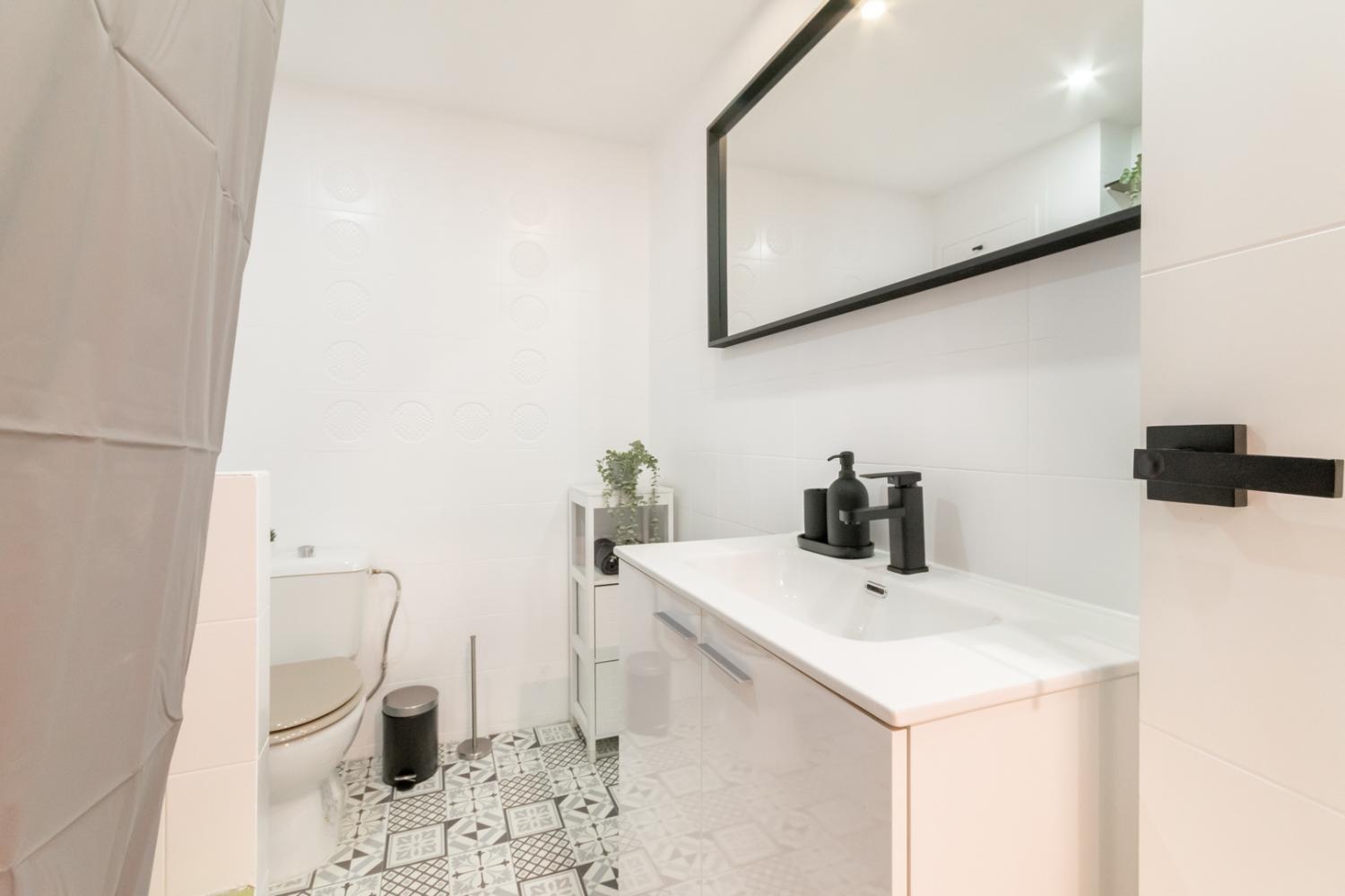 2, Coliving Gran Via Carlos III, Barcelona