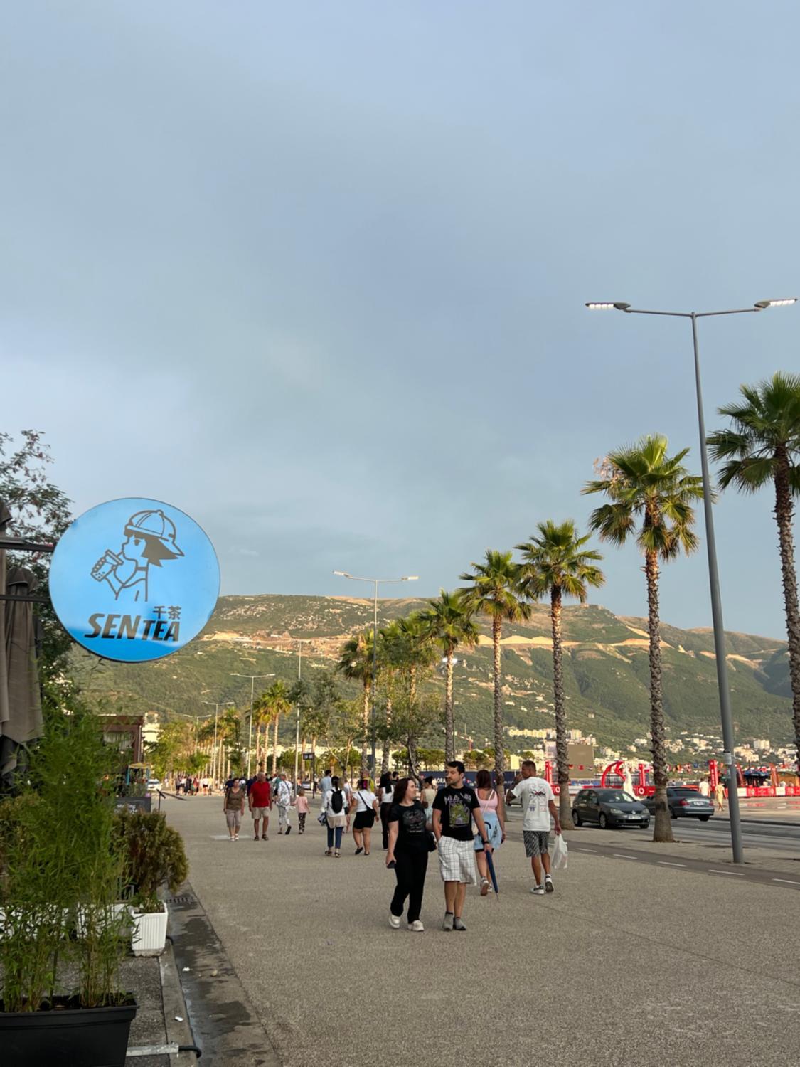 2, Sweet Escape, Vlorës