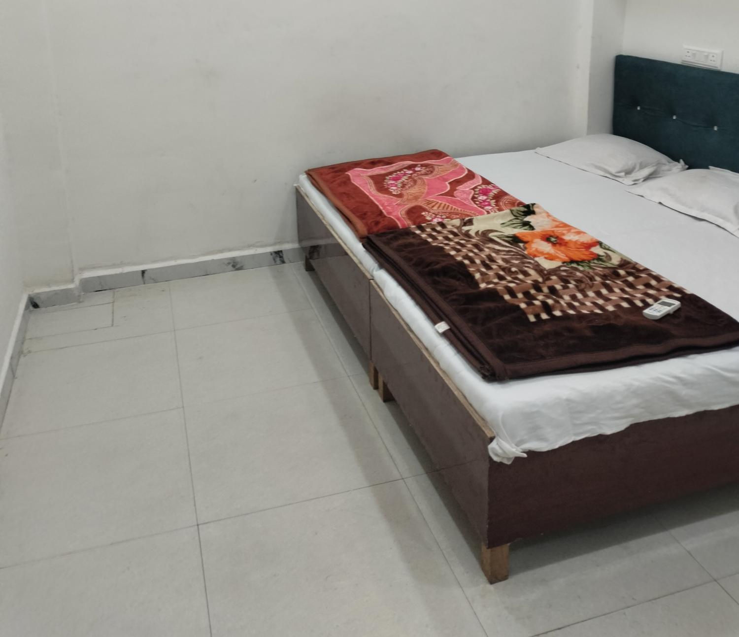 2, Hotel Parth Palace, Ujjain