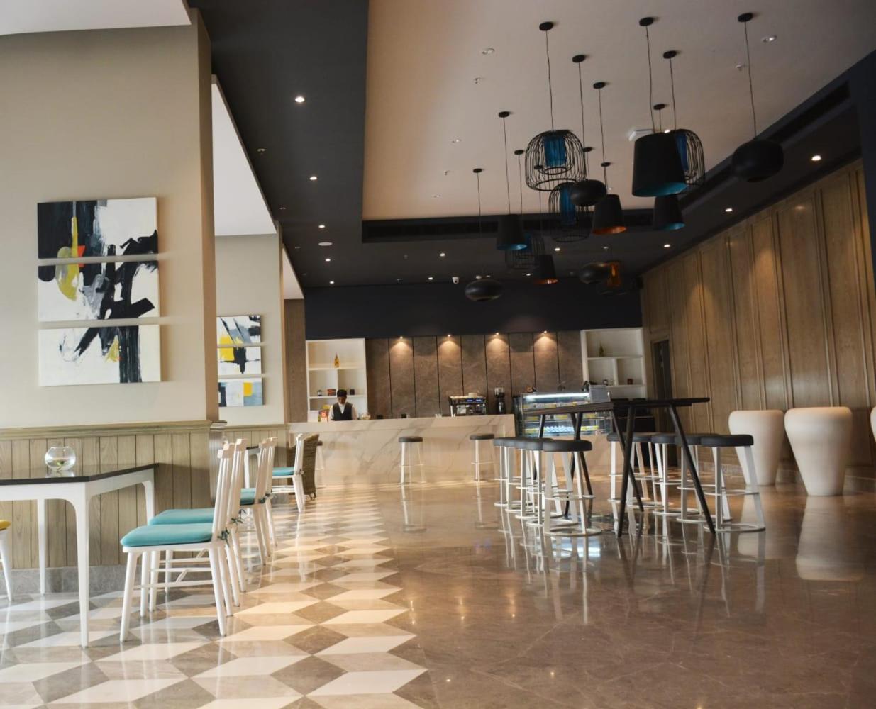 5, Dolphin stay by Evanthe Hotels, Lucknow