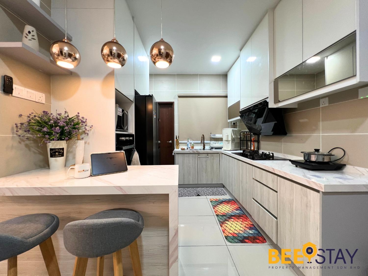 Kitchen 3, Puchong Two Storey Landed House Lake View 10PAX, Kuala Lumpur