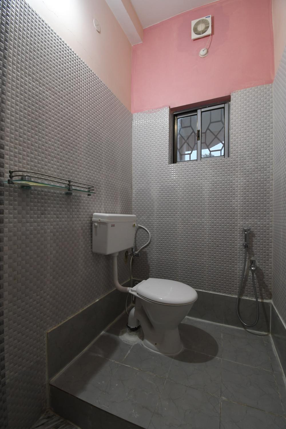 Bathroom 4, Oxy Hawai Palace, Ranchi