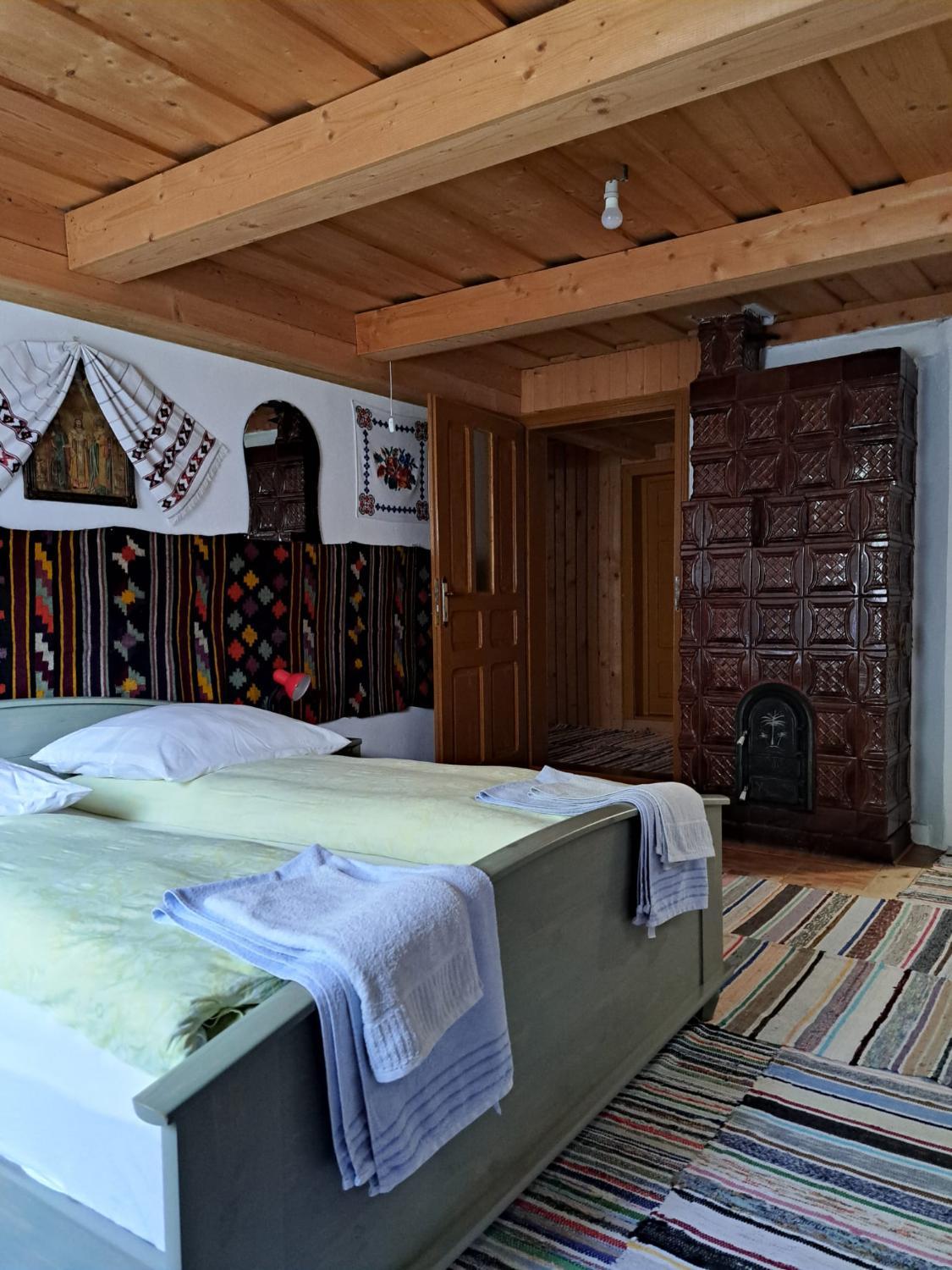 2, Casa Felicia 2, Scheia