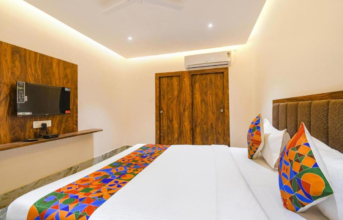 3, Hotel Floral, Mathura