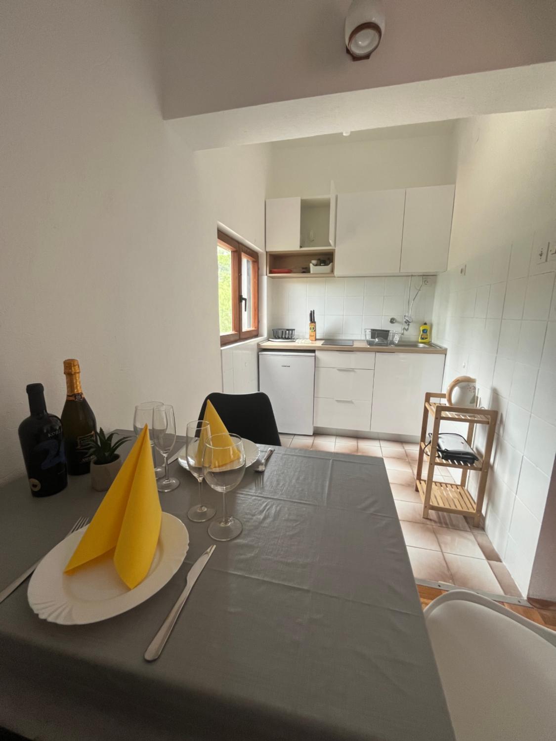 4, Apartmani palma, Starigrad
