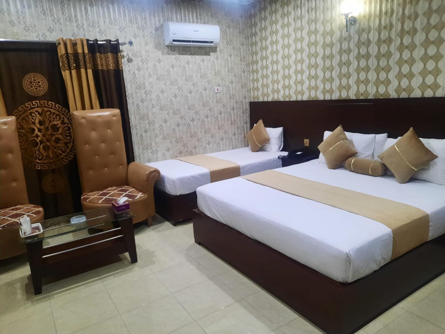 4, Hotel De classio, Lahore