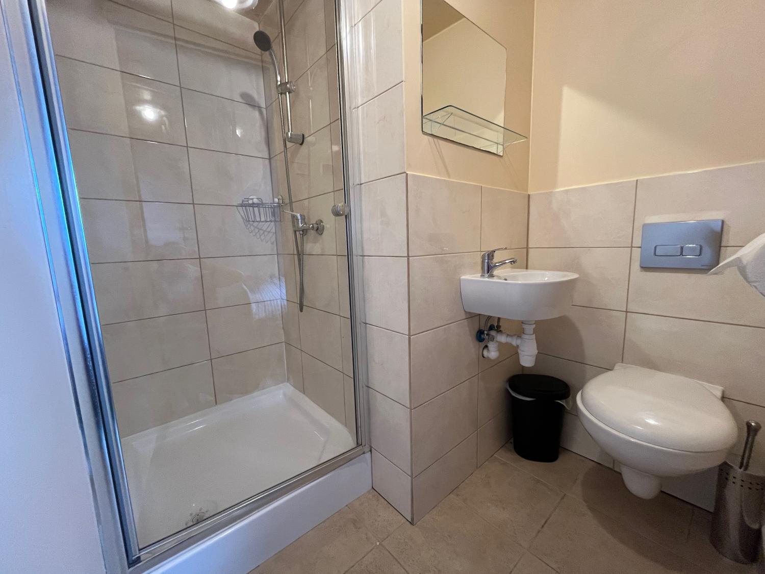 Bathroom 5, Centrum Integracyjno-Wypoczynkowe PRZYGODA, Kamień