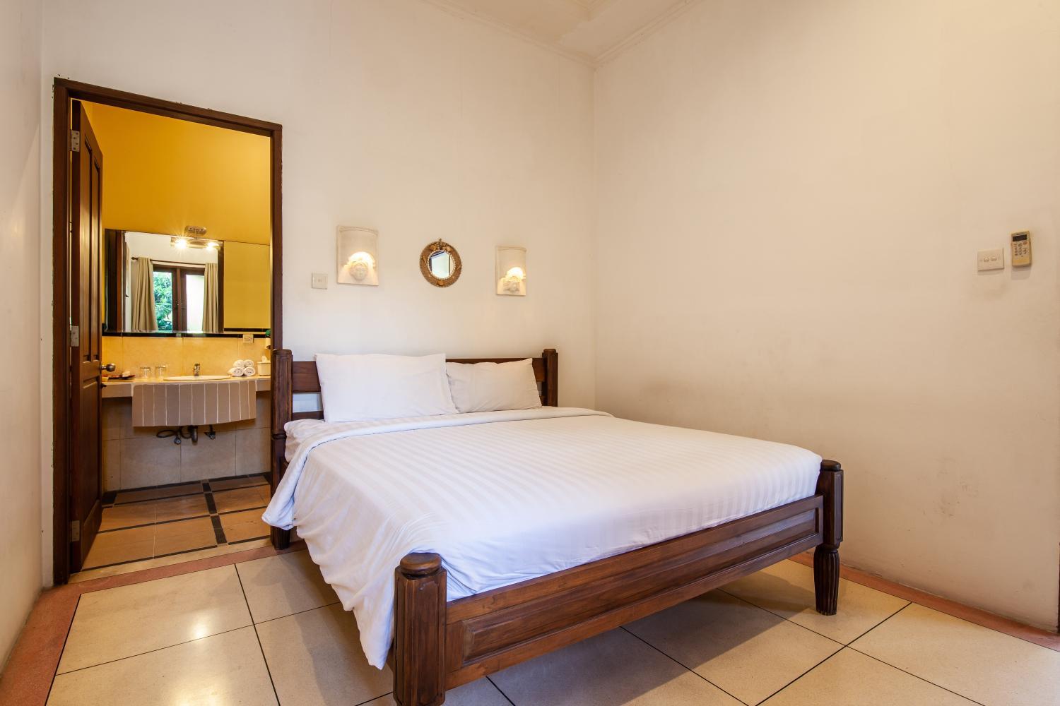 4, 3-Bedrooms Private Pool Saraswati Villa Seminyak, Badung