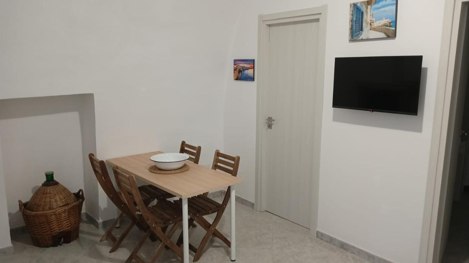2, B&b1820FF, Bari