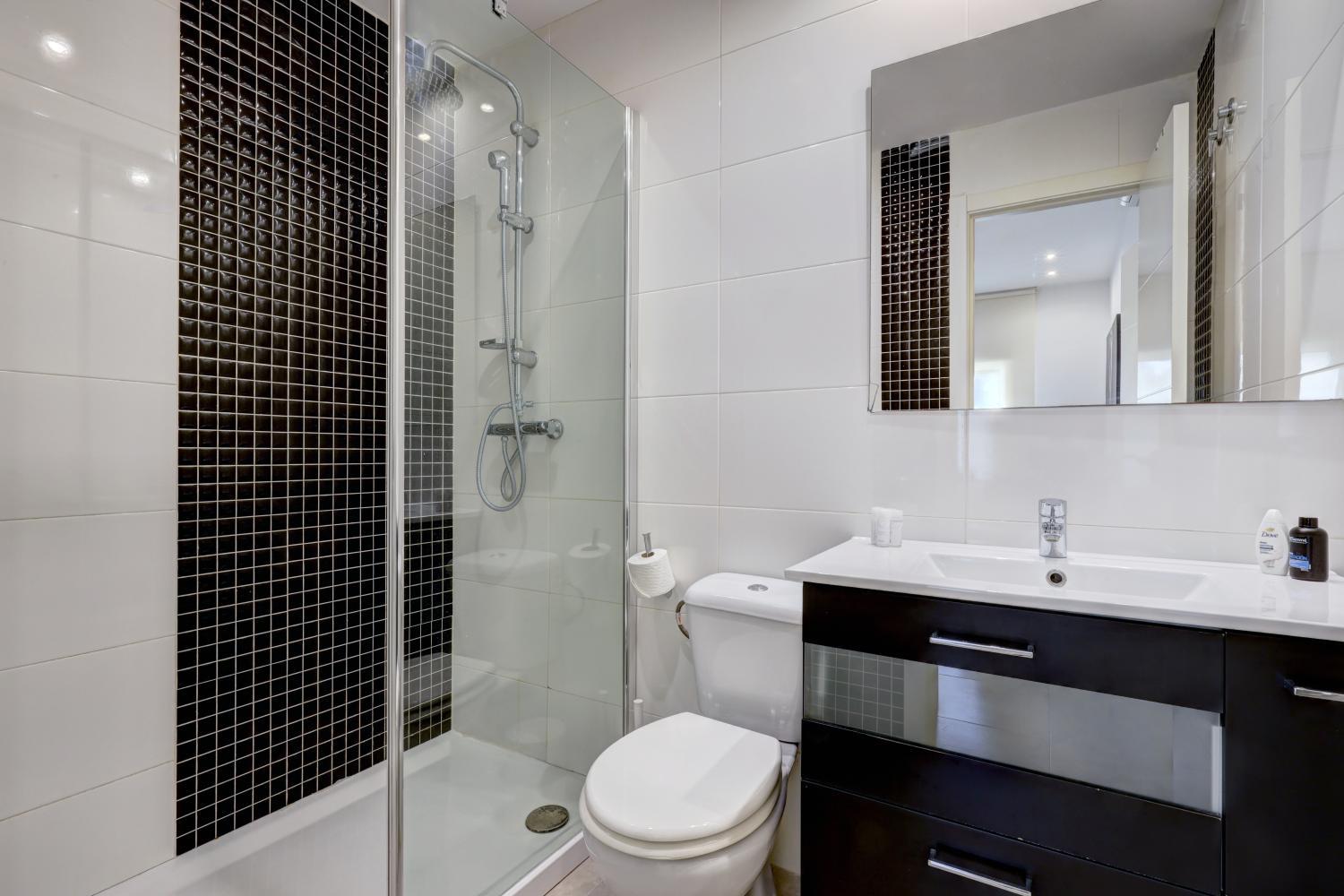 4, Apartamentos con vistas y terraza en Marbella, Málaga