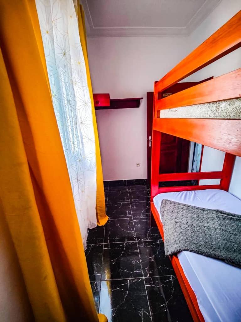 5, Dom City appartement et chambres meubles Yassa Douala, Wouri