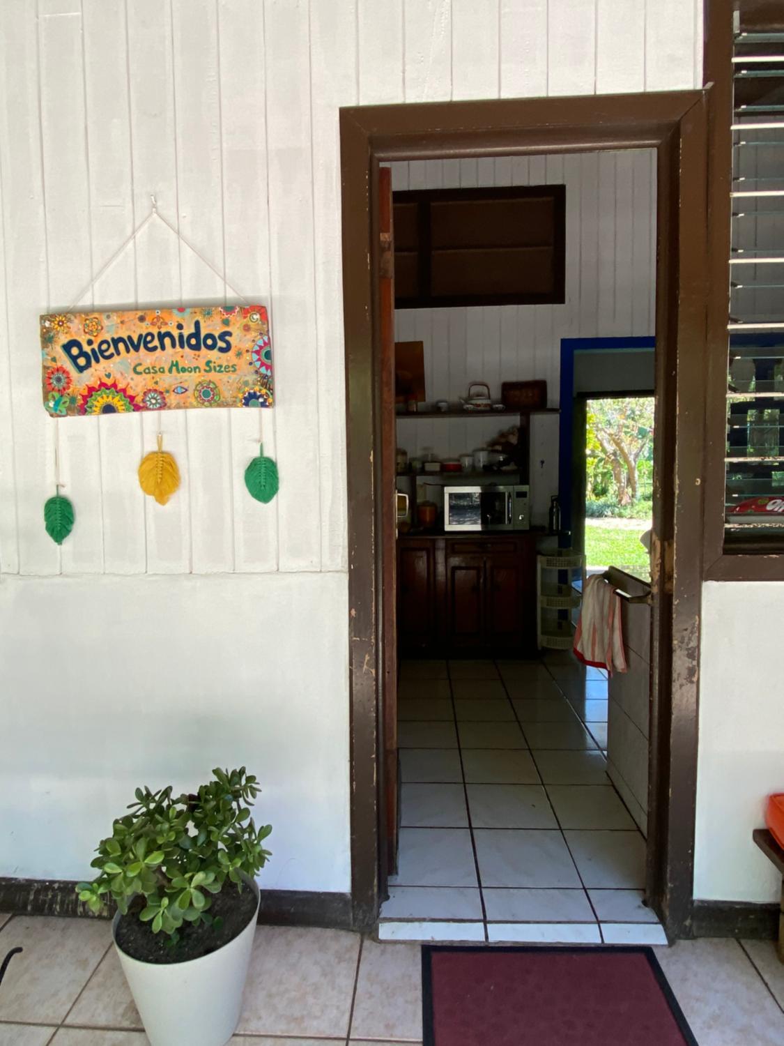 Others 2, La Casa de dona Nena, Abangares