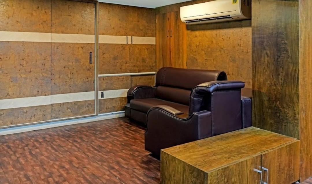 5, Hotel jsn grand, Krishna