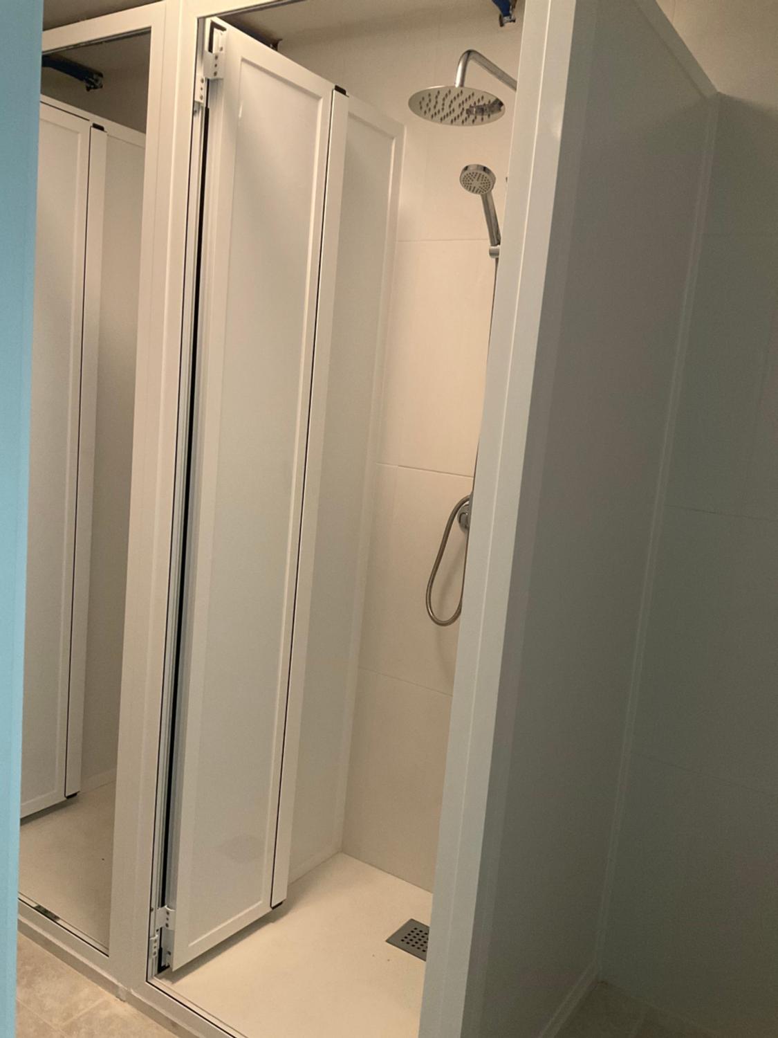 Shower, Albergue MILIA, A Coruña