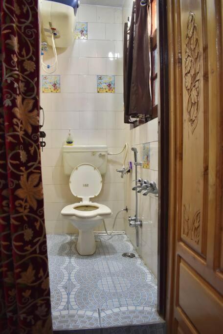 3, Wani Spaces, Srinagar