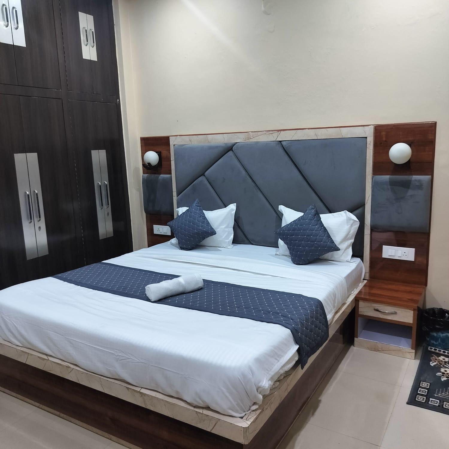 5, The Five Dimension, Agra