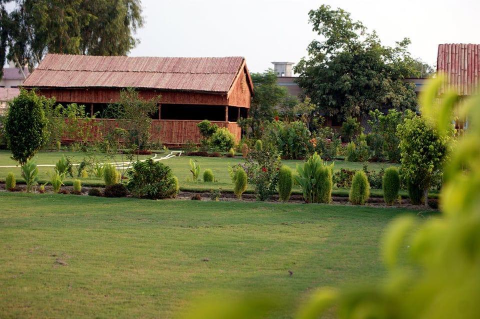 2, Pak China Club, Dera Ismail Khan