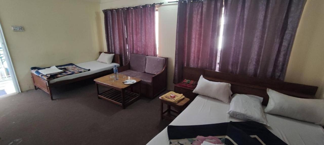 4, green yello hotel, Rawalpindi