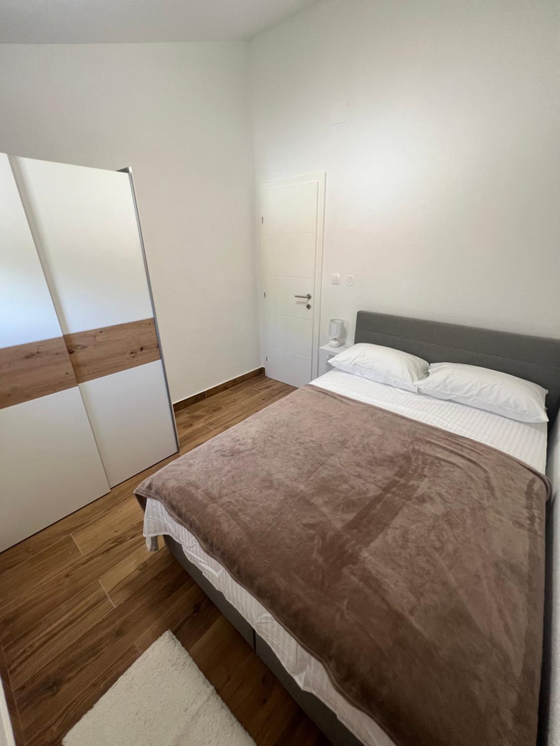 4, Apartmani Penga, Kaštela