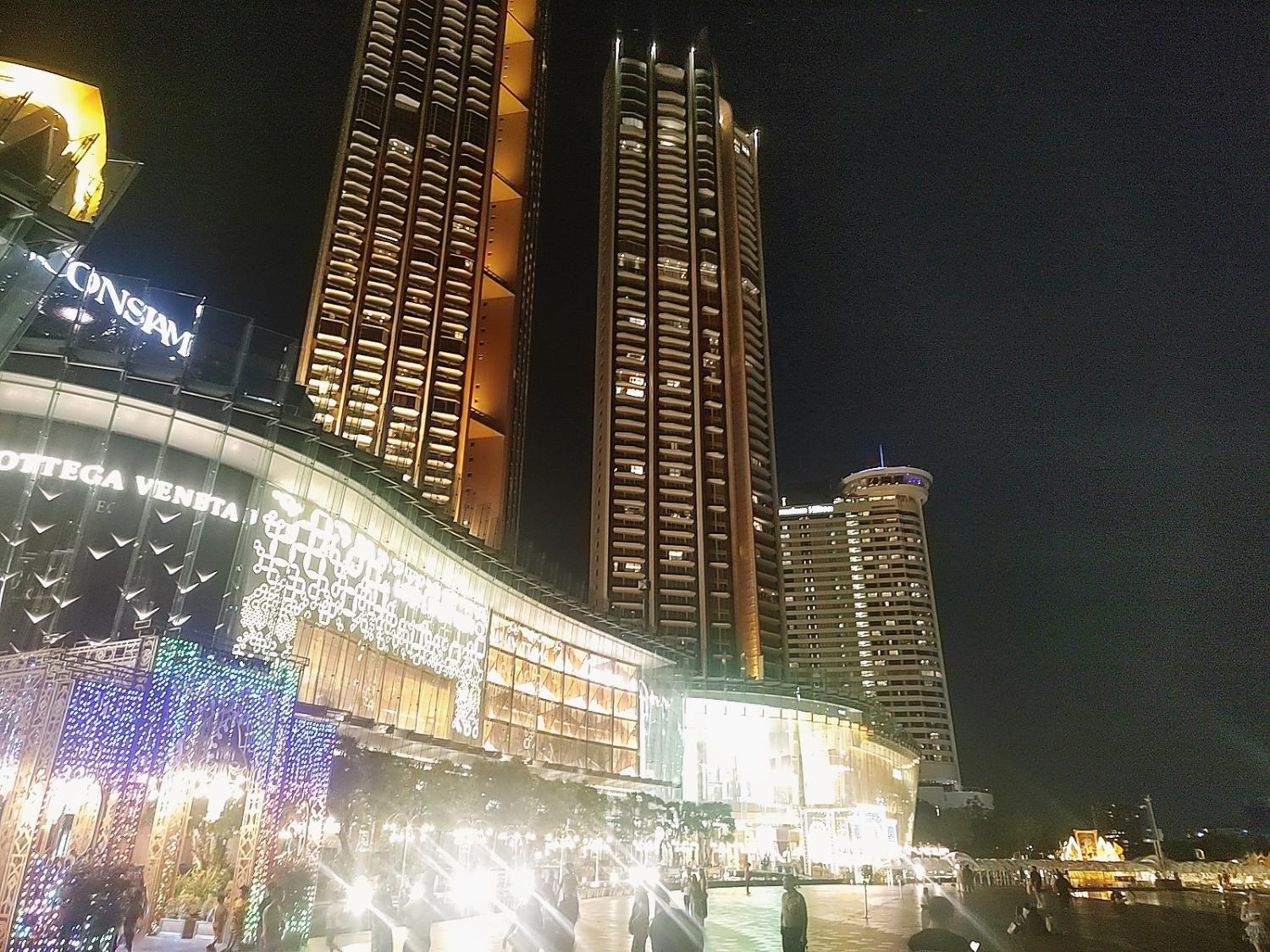 天马行空, Khlong Toey