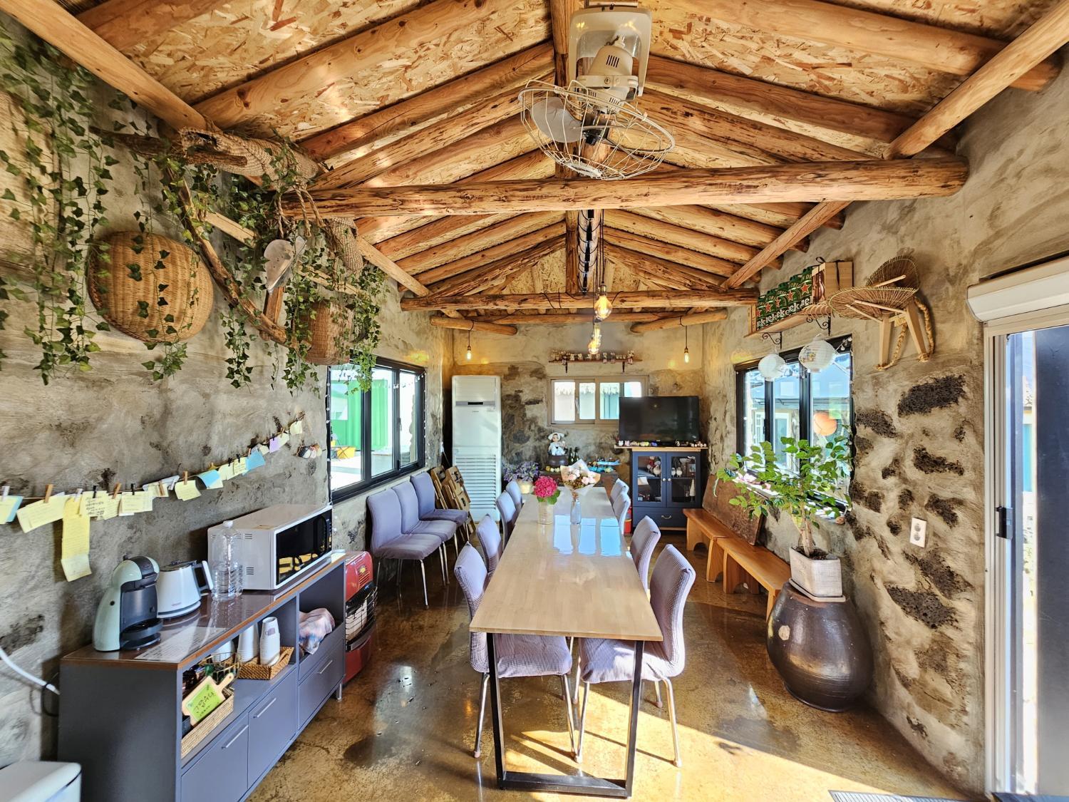 5, Jemibareut Pension, Jeju