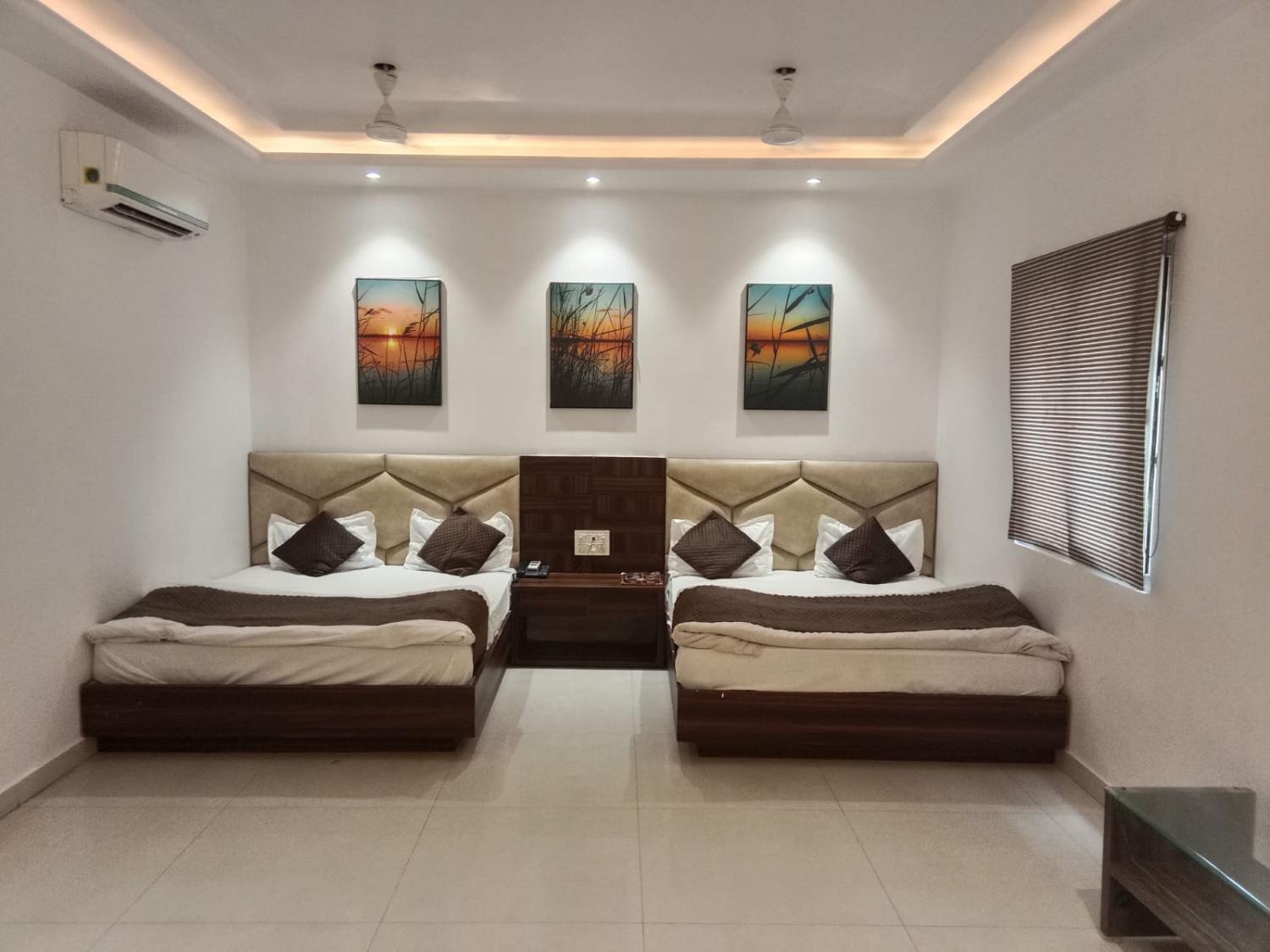 2, Hotel Gurmehar Grand Near Golden Temple, Amritsar