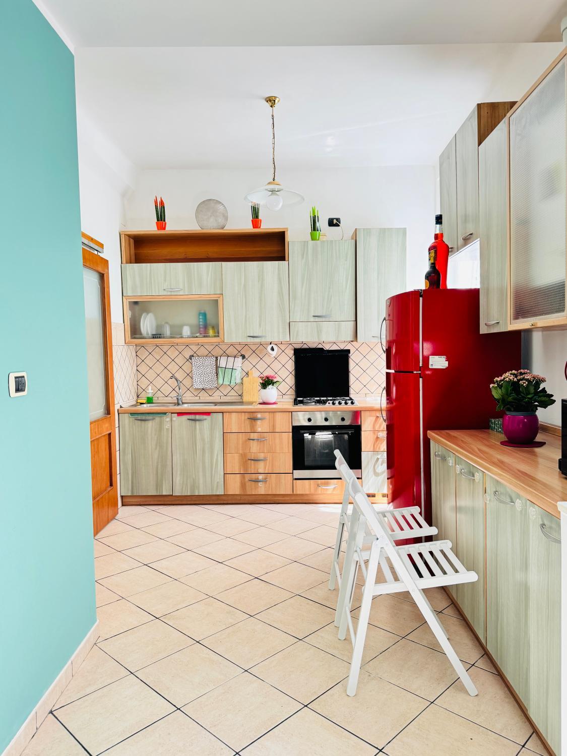 Kitchen 3, Una stanza nel Bunker, Genova