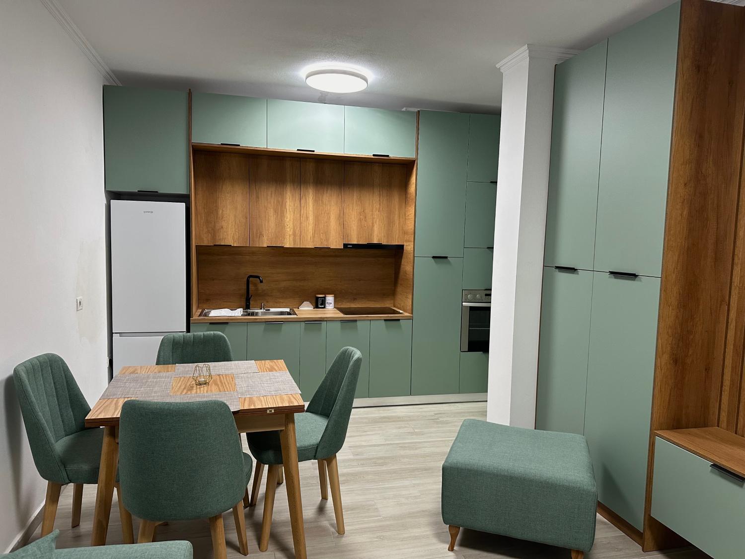 4, Aleksa BnB Rental, Durrësit