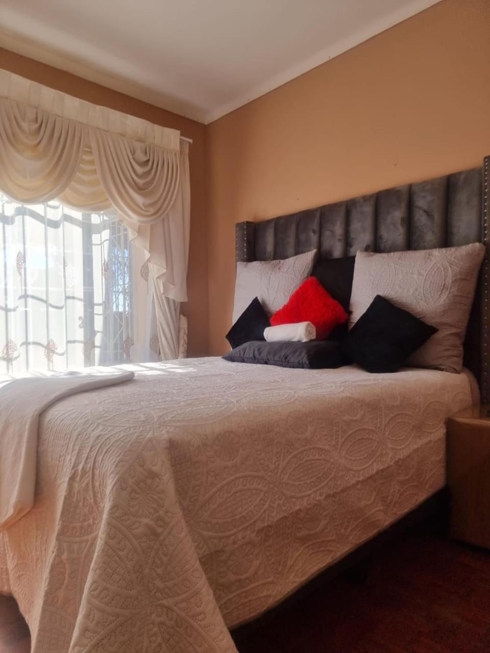4, Resana guesthouse, City of Johannesburg