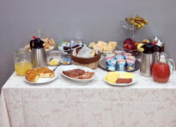 3, CASTEL VIEW self service breakfast included, Treviso