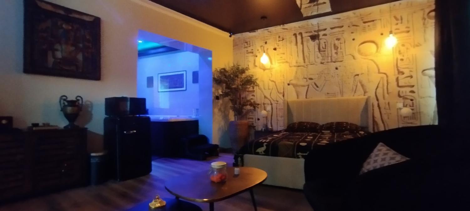 5, Appartement Jacuzzi theme Egypte, Nord