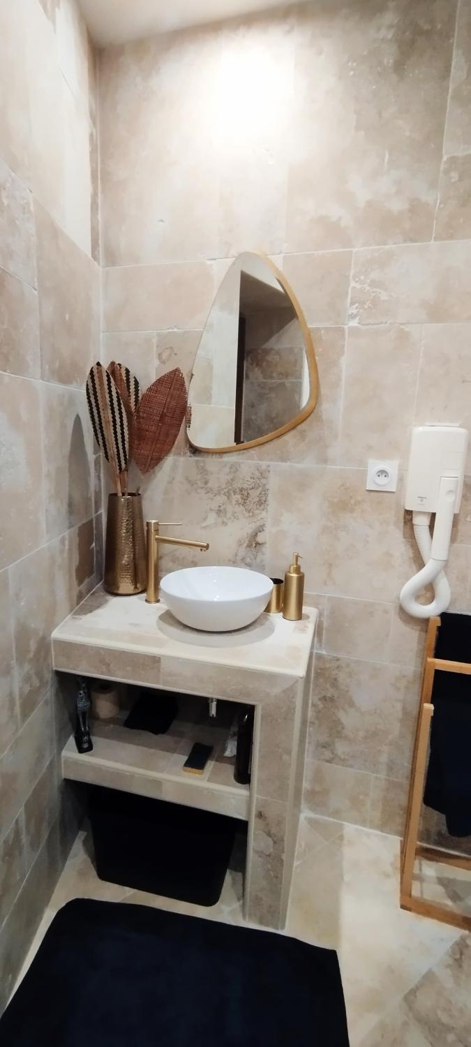 2, Appartement Jacuzzi theme Egypte, Nord