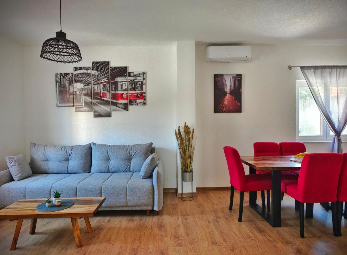 Facilities 4, Apartments Bole & Ive, Kaštela