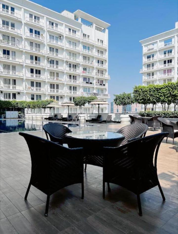 2, DLF Stay, Lucknow