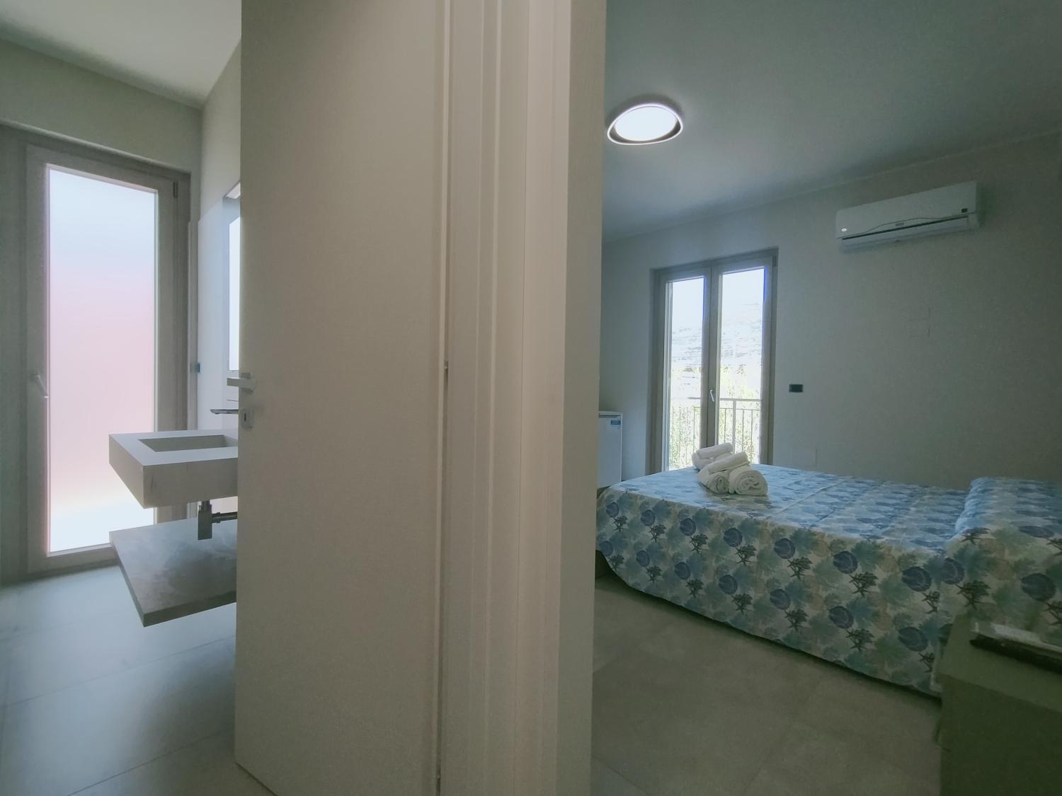 Bathroom 3, Profumo di mare, Cosenza